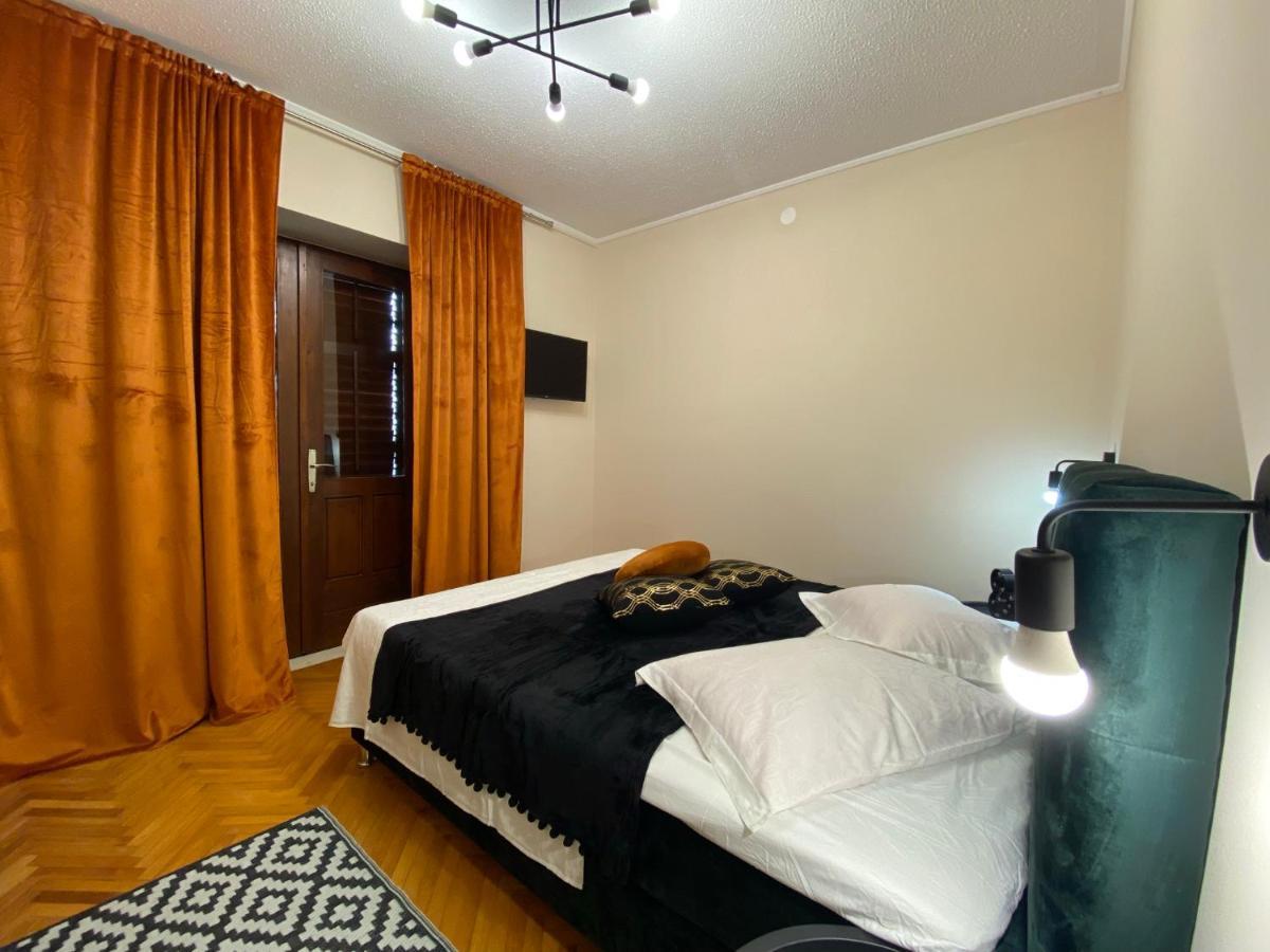 Apartements And Rooms Next To The Sea - Belveder Rab Супетарска-Драга Экстерьер фото